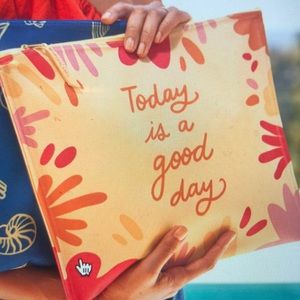 Quagga green “wet/dry” swim pouch - Ready for the beach?